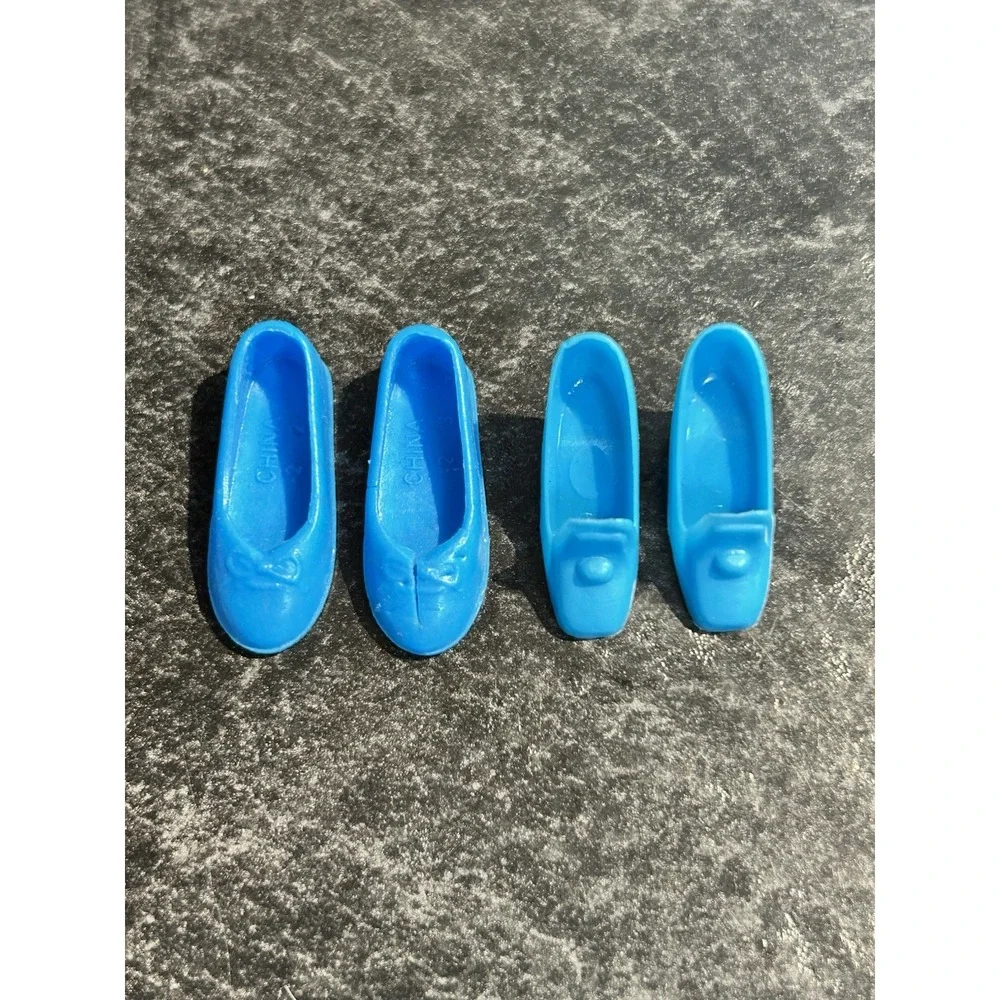 Vintage Barbie Doll Blue Pilgrim Heels & Flat Slip‎ On Shoes With Bow
